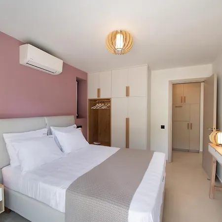 Rizomata Luxury Vila *