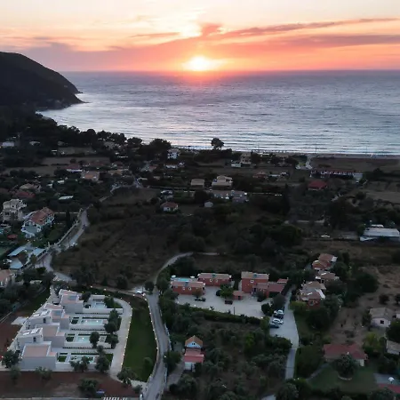 Rizomata Luxury Vila *