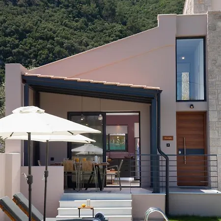 Rizomata Luxury Villa *