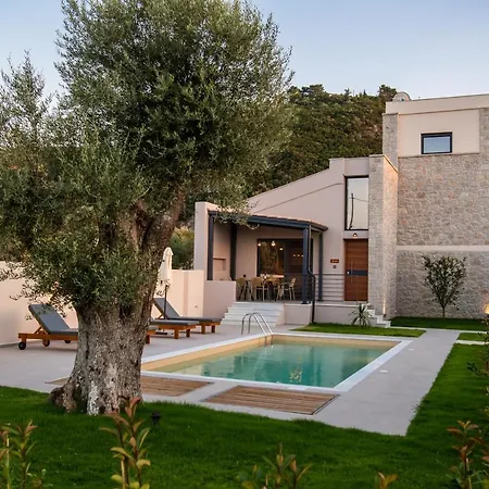 Rizomata Luxury Villa